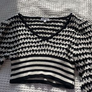 Verge Girl Sweater Size Small